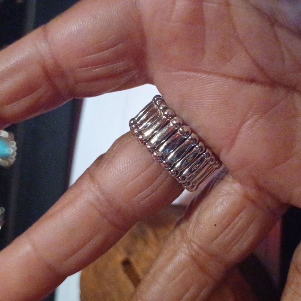 Ring - Picture 2 of 3